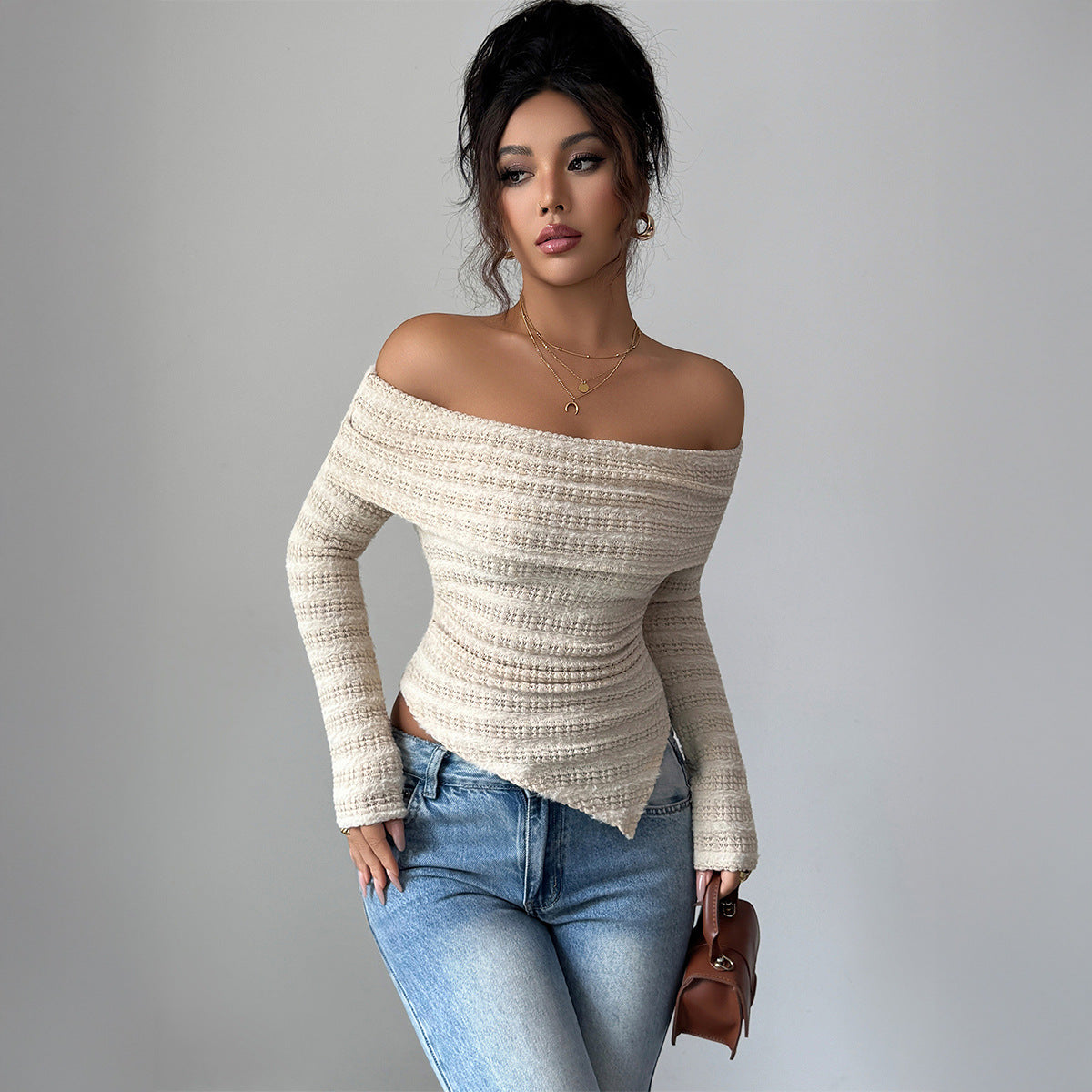 Haut Ajusté à Col Bardot Asymétrique