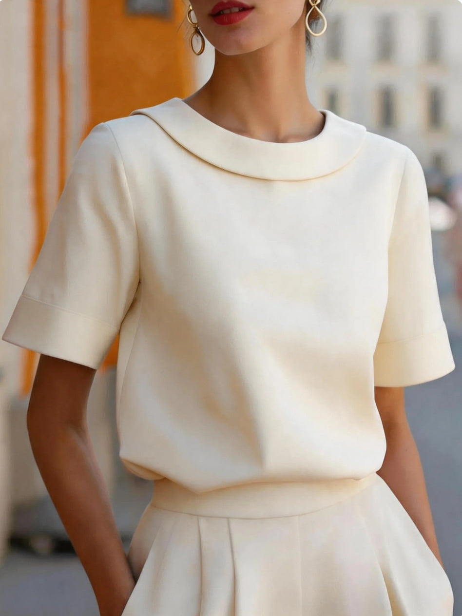 Blouse Ajustée à Col Claudine Moderne