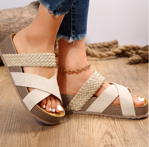 Mules Compensées à Brides Croisées et Tressées